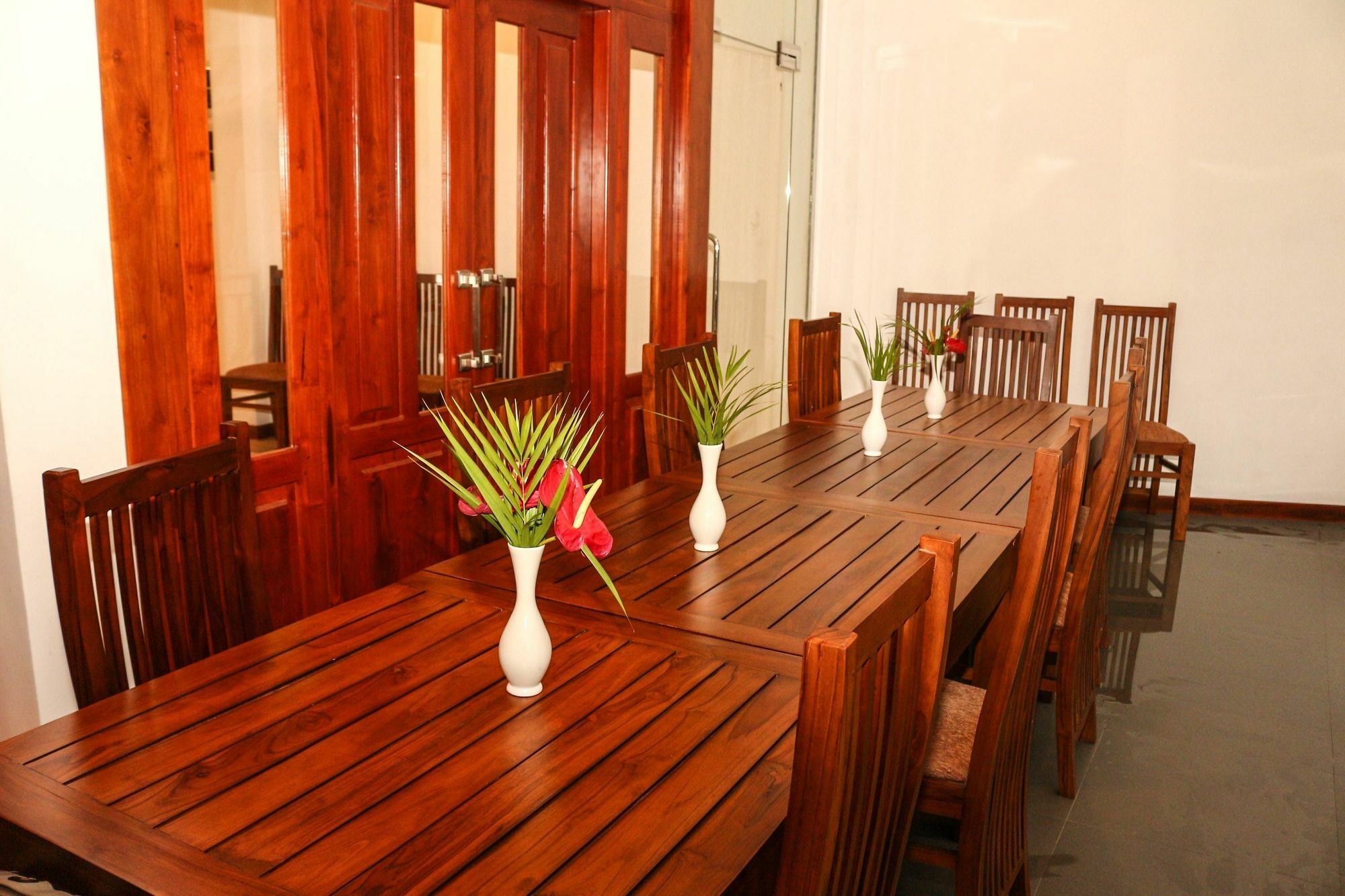 Vin Roma Inn Kandy Exterior photo