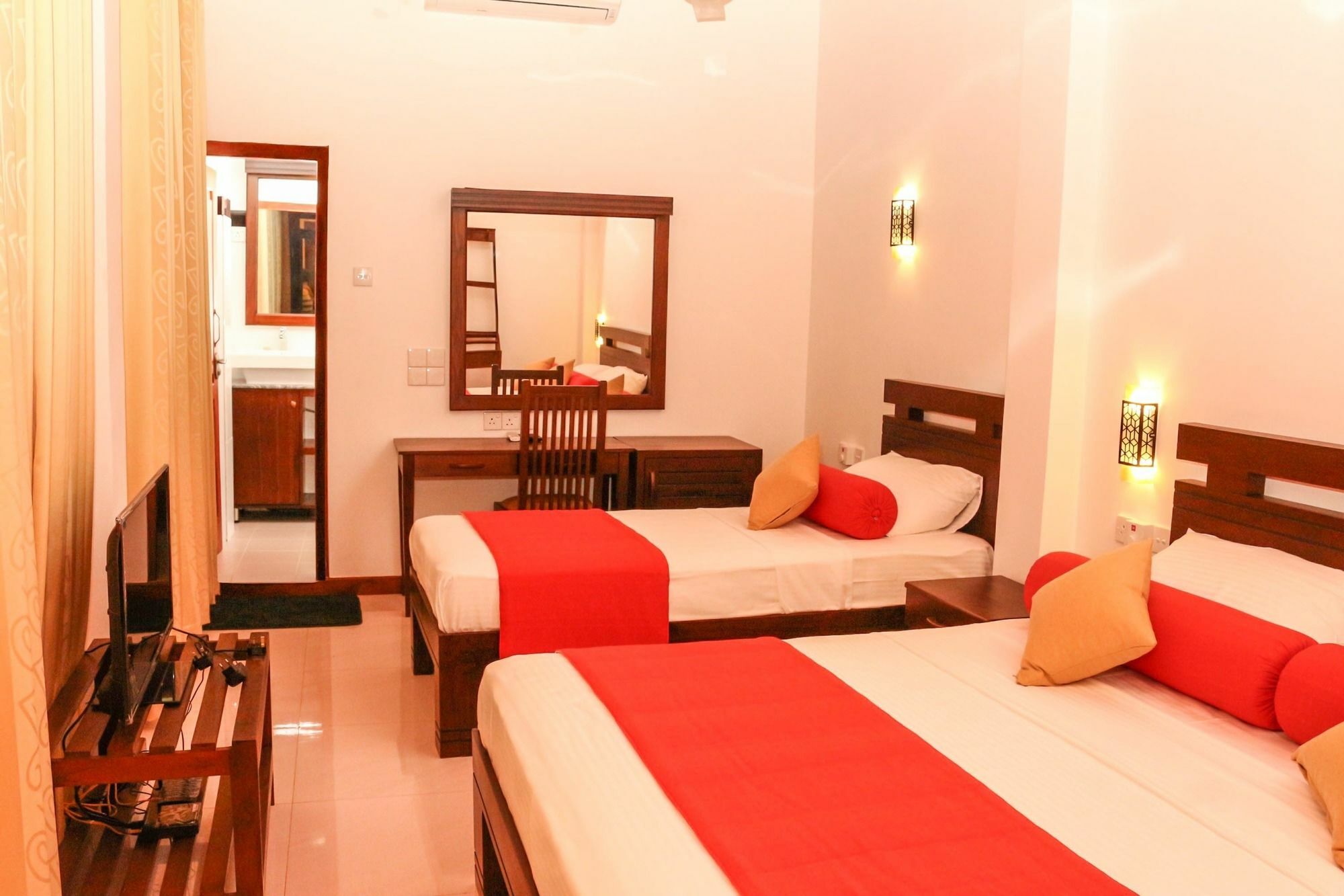 Vin Roma Inn Kandy Exterior photo